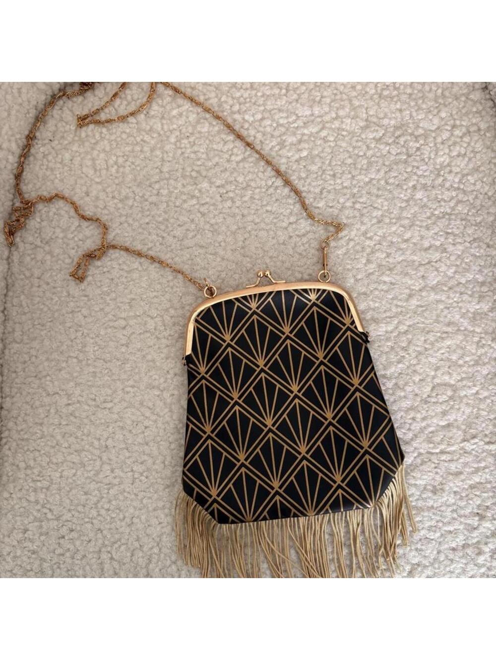 SMALL FRINGE PURSE